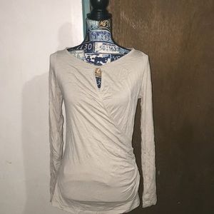 Ann Taylor keyhole long sleeve